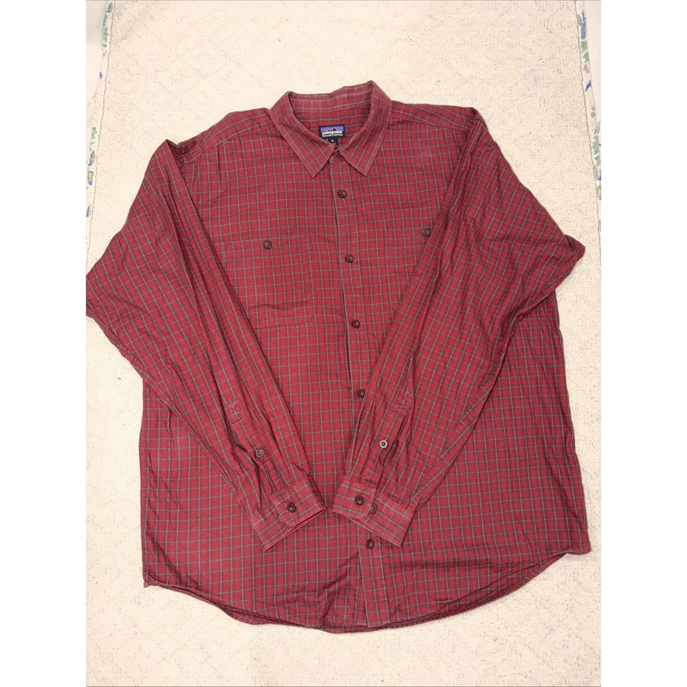 Patagonia button down Long Sleeve Plaid Red Men's XL 100% Organic Cotton